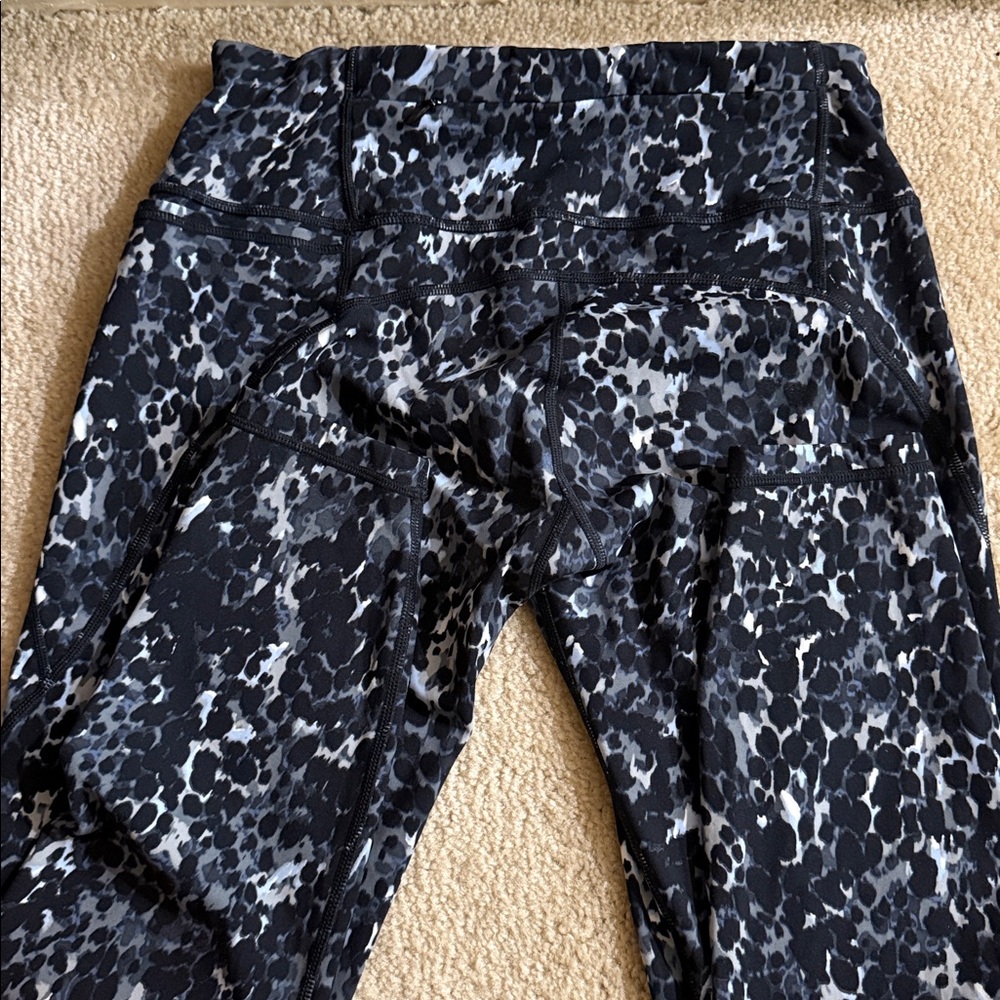 Sweaty Betty Power 7/8 Workout Print Leggings size medium/8 - Picture 6 of 6